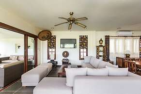 Idyllic Samui Beach Villa Resort