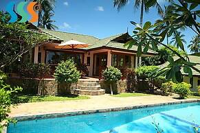 Idyllic Samui Beach Villa Resort