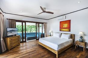 Idyllic Samui Beach Villa Resort