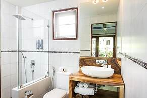 Idyllic Samui Beach Villa Resort