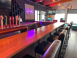 Riôtel Carleton-sur-Mer