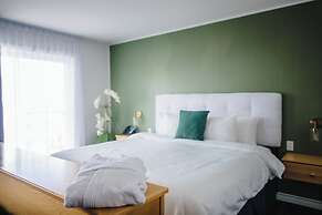 Riôtel Carleton-sur-Mer