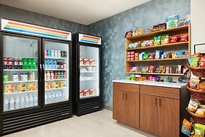 Holiday Inn Express & Suites Wheeling by IHG