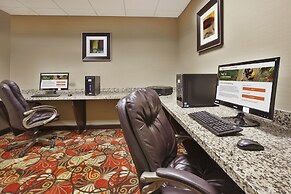 Holiday Inn Express & Suites Wheeling by IHG