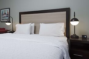 Hampton Inn & Suites Raleigh Downtown