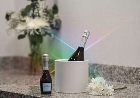 Hampton Inn & Suites Raleigh Downtown