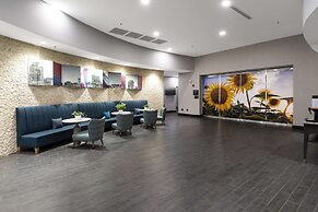 Hampton Inn & Suites Raleigh Downtown