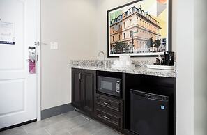 Hampton Inn & Suites Raleigh Downtown