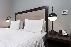 Hampton Inn & Suites Raleigh Downtown