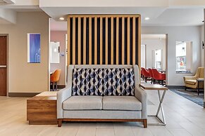 Holiday Inn Express Pittsburgh East - Mall Area by IHG