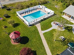 Eagle Wing Inn - Cape Cod