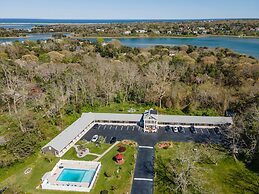 Eagle Wing Inn - Cape Cod