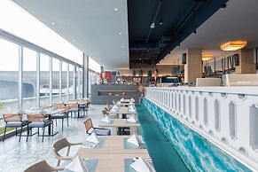 Centara Life Government Complex Hotel & Convention Centre Chaeng Watth