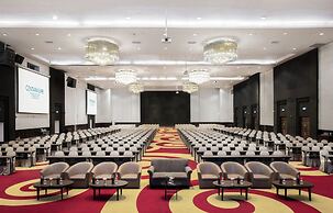 Centara Life Government Complex Hotel & Convention Centre Chaeng Watth