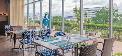 Centara Life Government Complex Hotel & Convention Centre Chaeng Watth