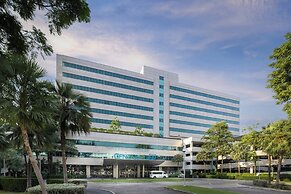 Centara Life Government Complex Hotel & Convention Centre Chaeng Watth
