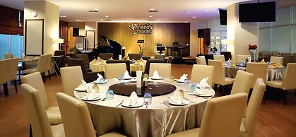 Centara Life Government Complex Hotel & Convention Centre Chaeng Watth