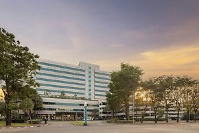 Centara Life Government Complex Hotel & Convention Centre Chaeng Watth
