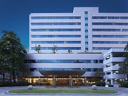 Centara Life Government Complex Hotel & Convention Centre Chaeng Watth