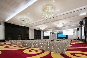 Centara Life Government Complex Hotel & Convention Centre Chaeng Watth