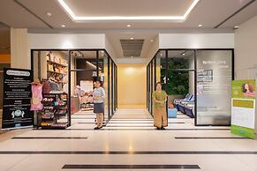 Centara Life Government Complex Hotel & Convention Centre Chaeng Watth