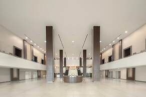 Centara Life Government Complex Hotel & Convention Centre Chaeng Watth