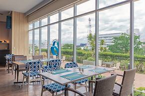 Centara Life Government Complex Hotel & Convention Centre Chaeng Watth