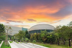 Centara Life Government Complex Hotel & Convention Centre Chaeng Watth