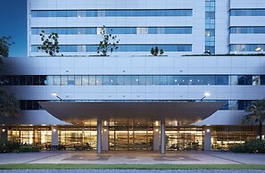 Centara Life Government Complex Hotel & Convention Centre Chaeng Watth