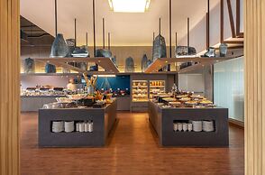 Centara Life Government Complex Hotel & Convention Centre Chaeng Watth