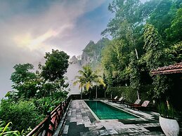 Villa Borobudur Resort