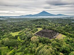 Villa Borobudur Resort