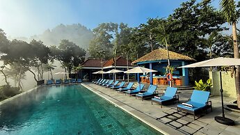 Villa Borobudur Resort