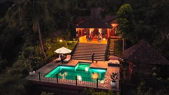 Villa Borobudur Resort