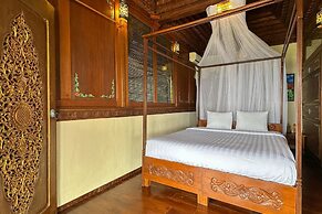 Villa Borobudur Resort