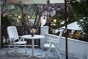 Magani Apartments & Maisonettes