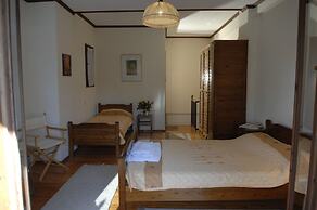 Magani Apartments & Maisonettes