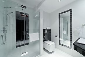 Artis Hotel & Spa