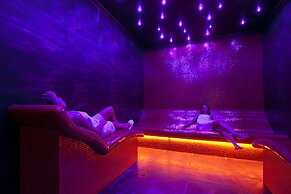 Artis Hotel & Spa