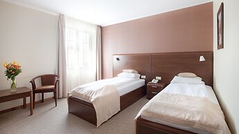 Artis Hotel & Spa
