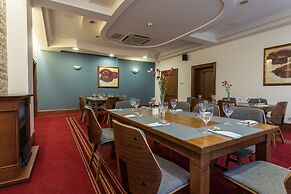Artis Hotel & Spa