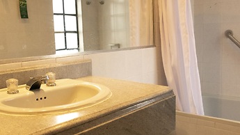 Hotel On Vacation Girardot Resort