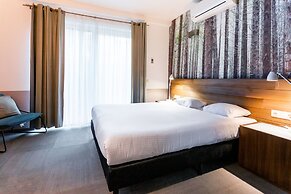 Utopia Hotel