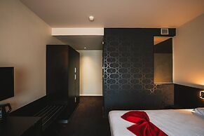 Utopia Hotel