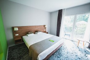 Utopia Hotel