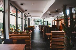 Utopia Hotel