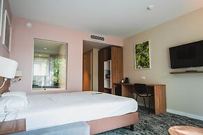 Utopia Hotel