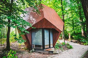 Utopia Hotel