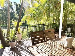 Byron Lakeside Holiday Apartments