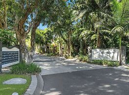 Byron Lakeside Holiday Apartments